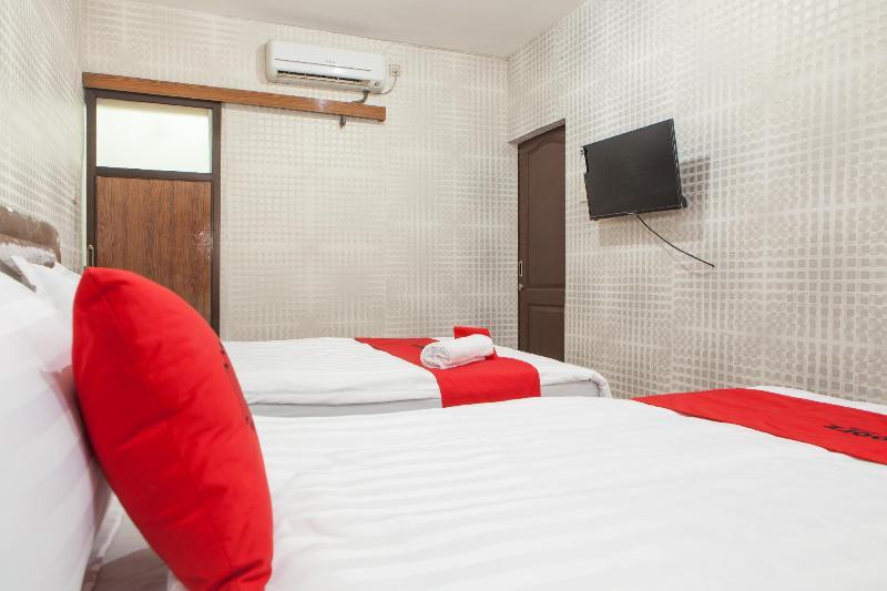 Hotel Reddoorz Near Pelabuhan Tanjung Perak 2 Surabaja Zewnętrze zdjęcie